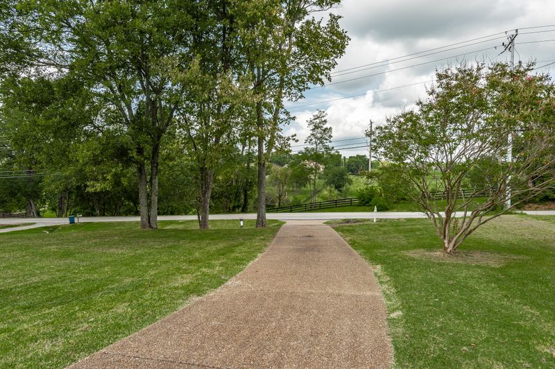 1415 Latimer Ln, Hendersonville, TN 37075