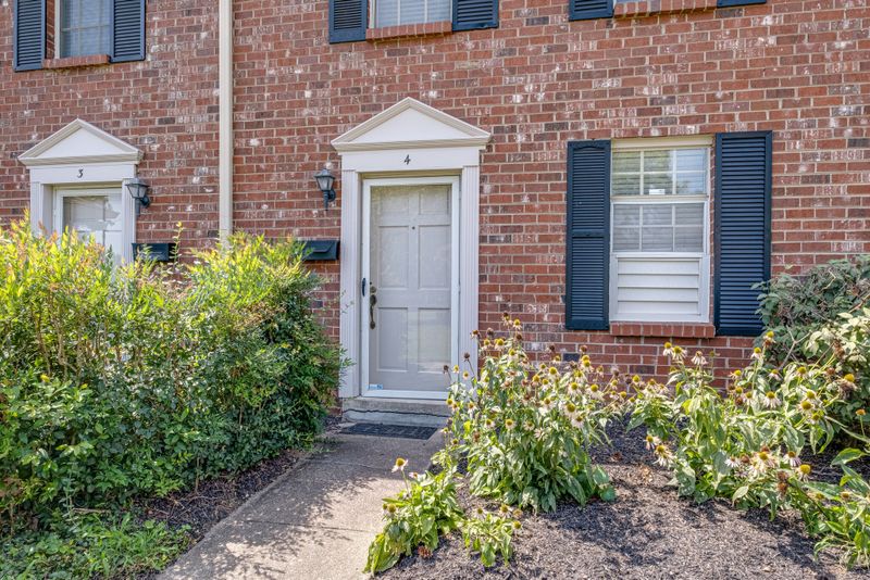 523 Harding Pl #4, Nashville, TN 37211