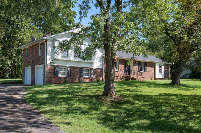 163 Glenn Hill Dr, Hendersonville, TN 37075