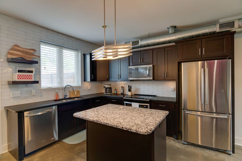 1035 Dickerson Pike, Nashville, TN 37207