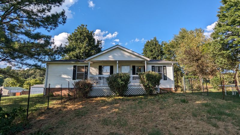 1473 N Sumner Rd, Bethpage, TN 37022