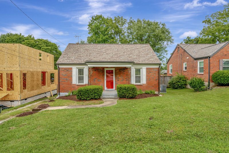 1005 Broadmoor Dr, Nashville, TN 37216
