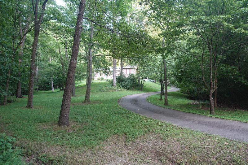 3986 New Highway 96 W, Franklin, TN 37064