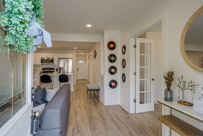 1314 Meridian St, Nashville, TN 37207