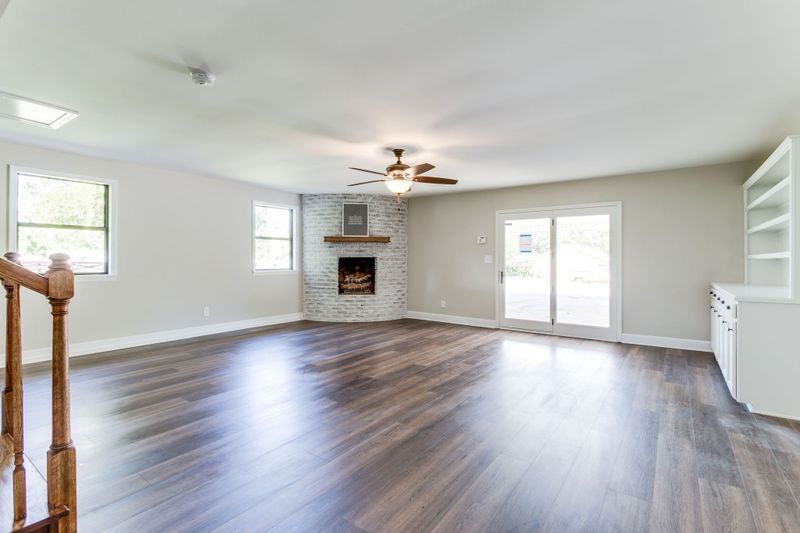 807 Rock Springs Rd, Smyrna, TN 37167