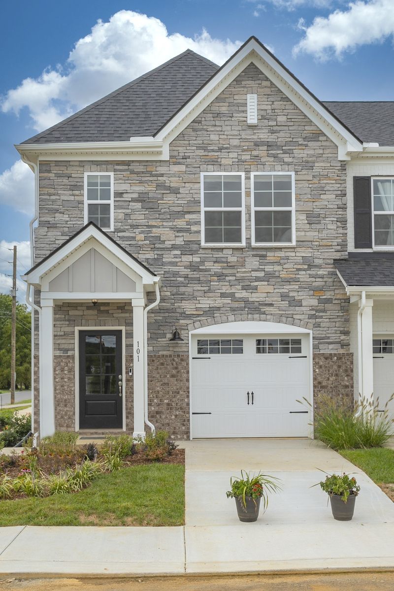 5327 Bellflower Hills, Hermitage, TN 37076