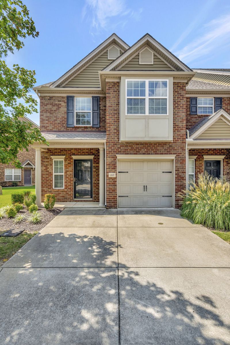 1317 Crown Point Pl, Nashville, TN 37211