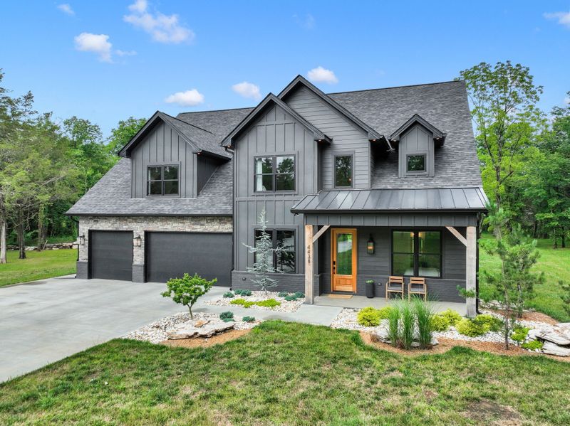 4438 Webb Rd, Murfreesboro, TN 37128