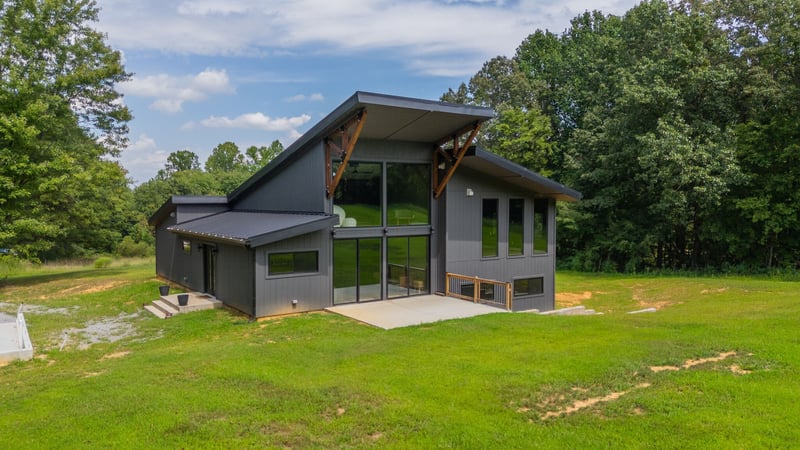 782 New Deal Potts Rd, Cottontown, TN 37048