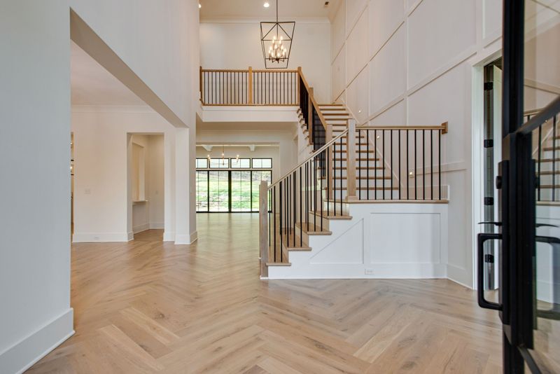 1517 Lone Oak Cir, Nashville, TN 37215
