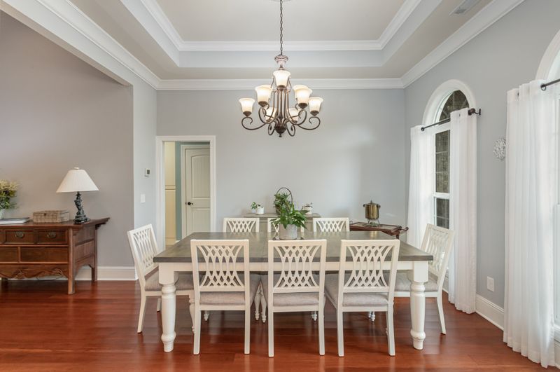668 Twin View Dr, Murfreesboro, TN 37128