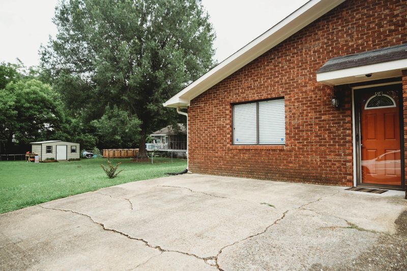 54 Condo Cir, Ringgold, GA 30736