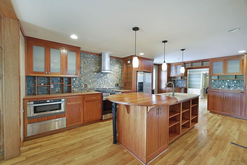 303 54th Ave N, Nashville, TN 37209
