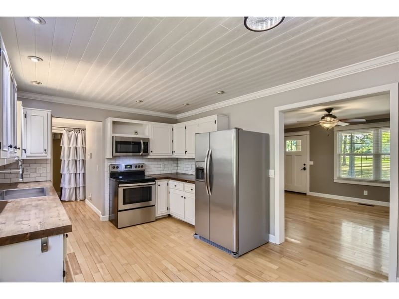 6824 Beckwith Rd, Mount Juliet, TN 37122