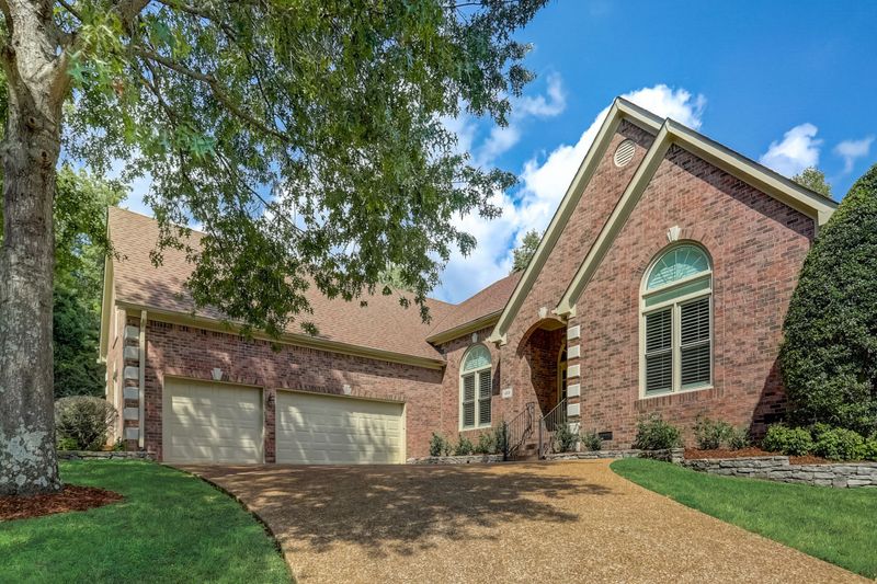 408 Treeshore Ln, Franklin, TN 37069