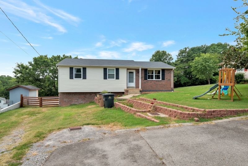 317 Townes Dr, Nashville, TN 37211