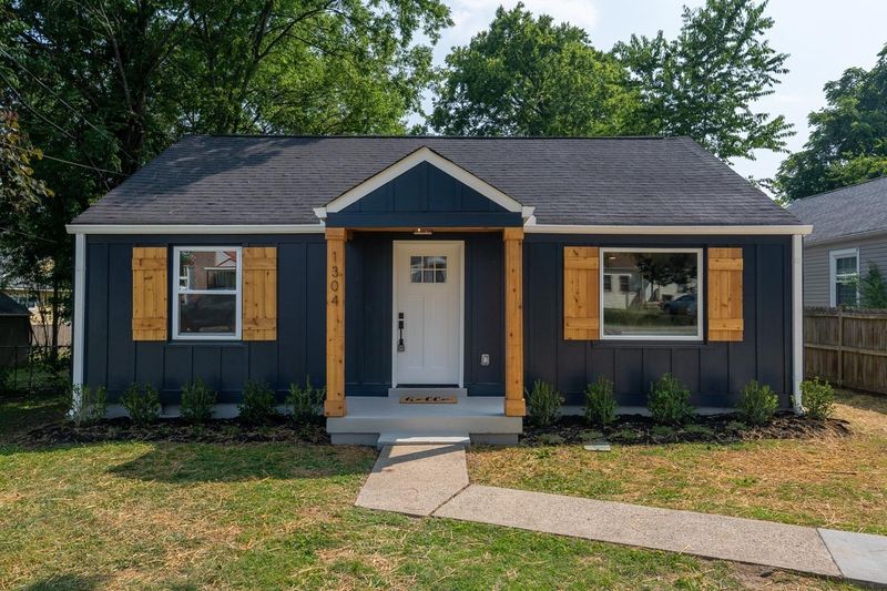 1304 Cardinal Ave, Nashville, TN 37216