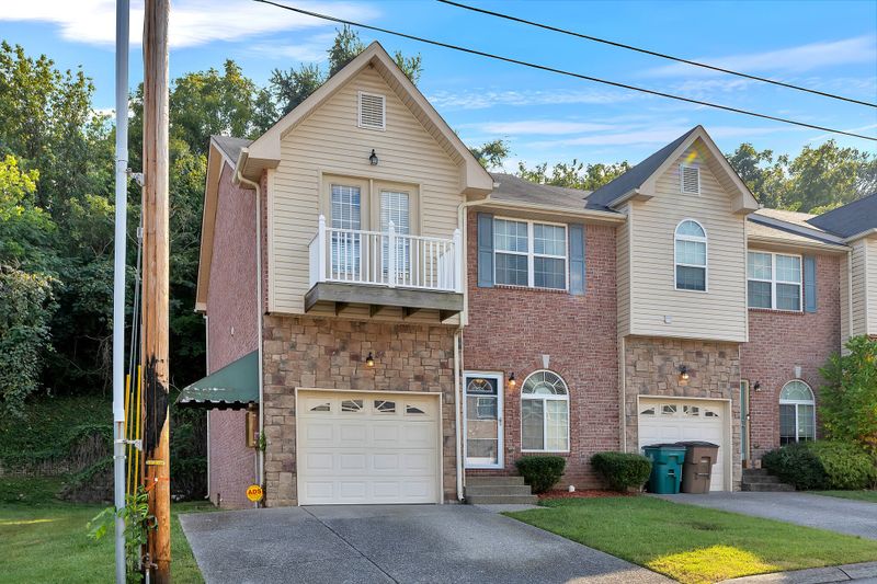 807 Spence Enclave Ln, Nashville, TN 37210