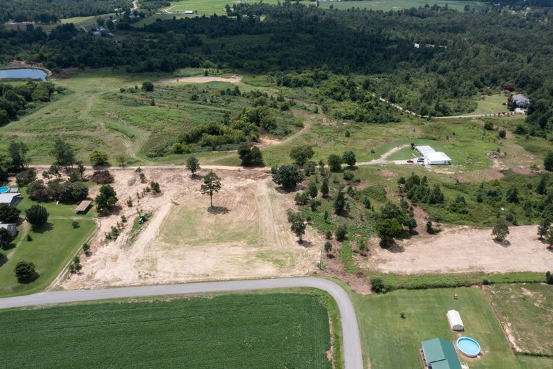 1 Workman Rd, Trenton, GA 30752