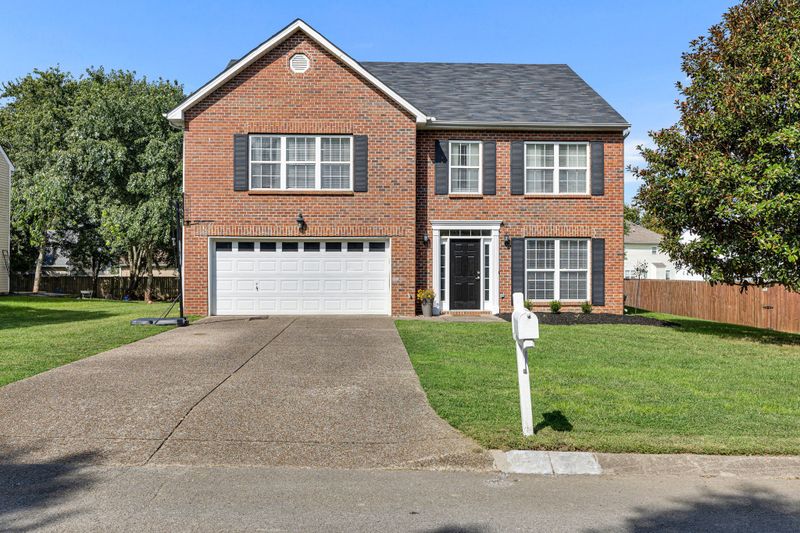 1709 Carlyon Ct, Spring Hill, TN 37174