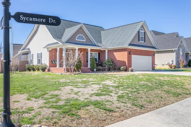 9 Sycamore Dr, Chickamauga, GA 30707