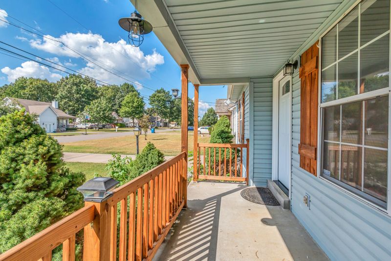 1515 Ridgemont Dr, La Vergne, TN 37086