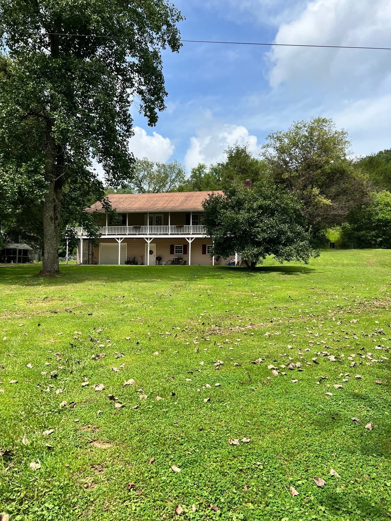31 Patterson Ln, Pleasant Shade, TN 37145