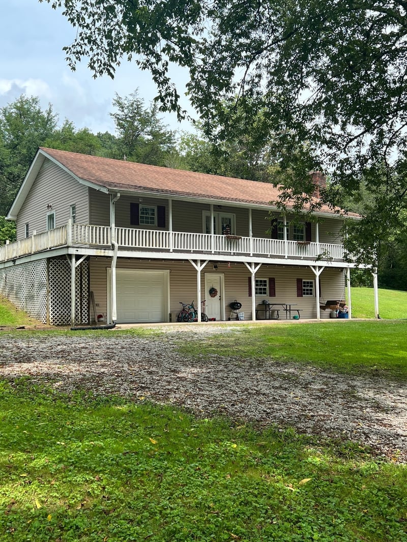 31 Patterson Ln, Pleasant Shade, TN 37145