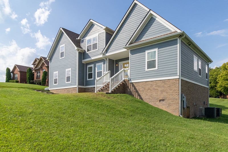 1846 Lochlann Dr, Culleoka, TN 38451