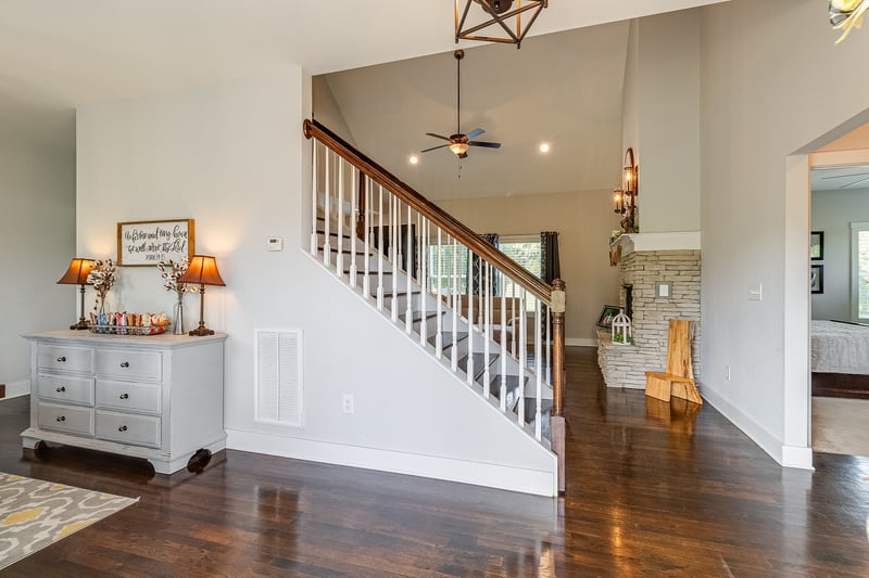 1846 Lochlann Dr, Culleoka, TN 38451