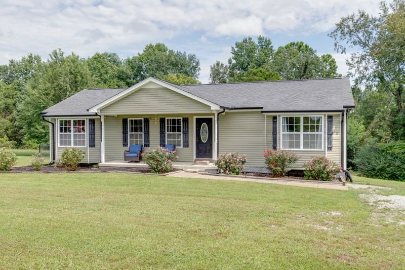 1925 Old County House Rd, White Bluff, TN 37187