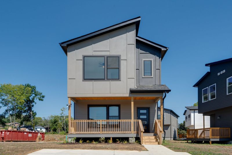 204 Eisenhower Dr, Nashville, TN 37211