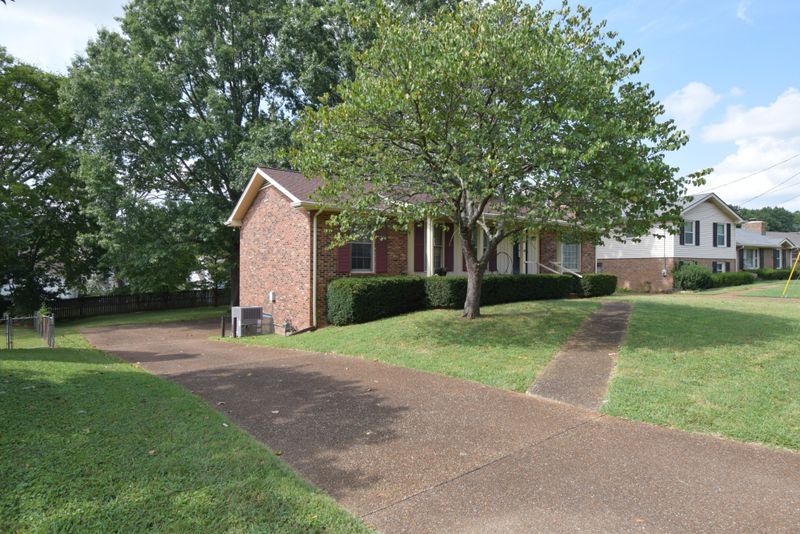 4384 Baton Rouge Dr, Hermitage, TN 37076