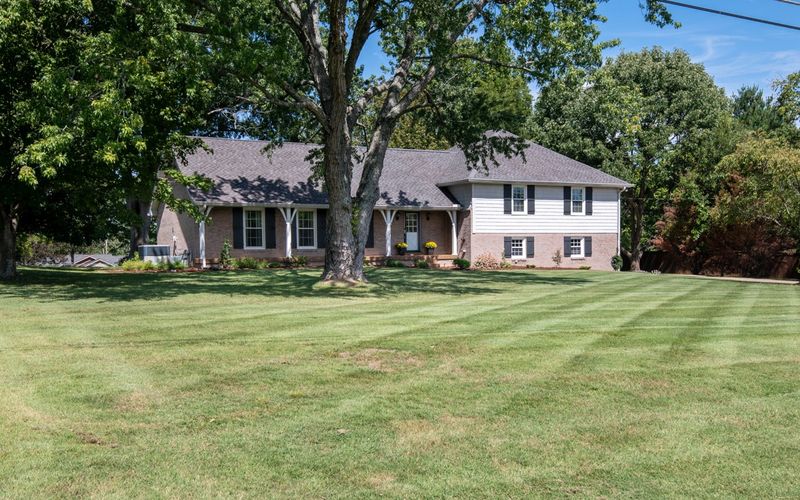 8224 Alamo Rd, Brentwood, TN 37027