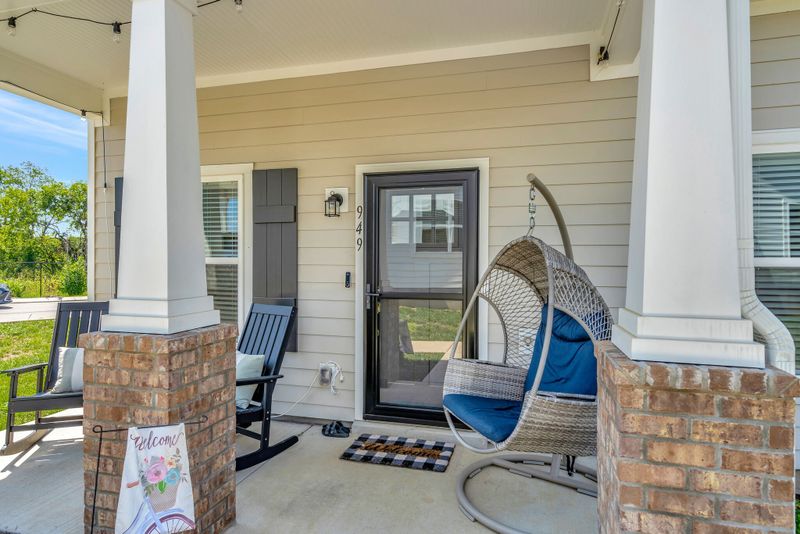 949 Ashland Place Dr, Nashville, TN 37218