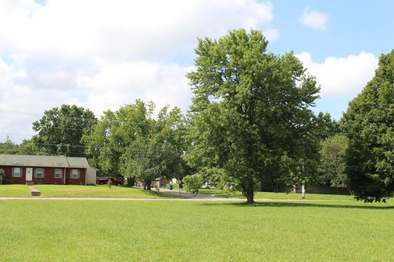 1054 Veterans Pkwy, Murfreesboro, TN 37128