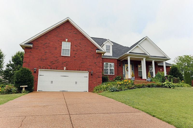 5007 Evanston Way, Thompsons Station, TN 37179