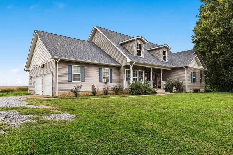 6113 Price Rd, Orlinda, TN 37141