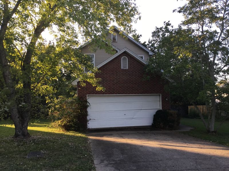 1211 Strawberry Cv, Nashville, TN 37207