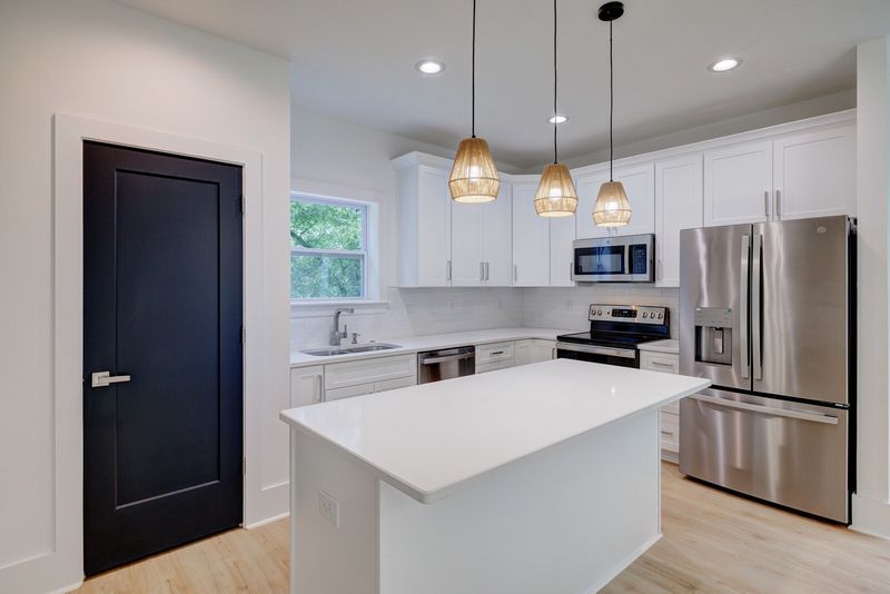 357 Willard Dr, Nashville, TN 37211