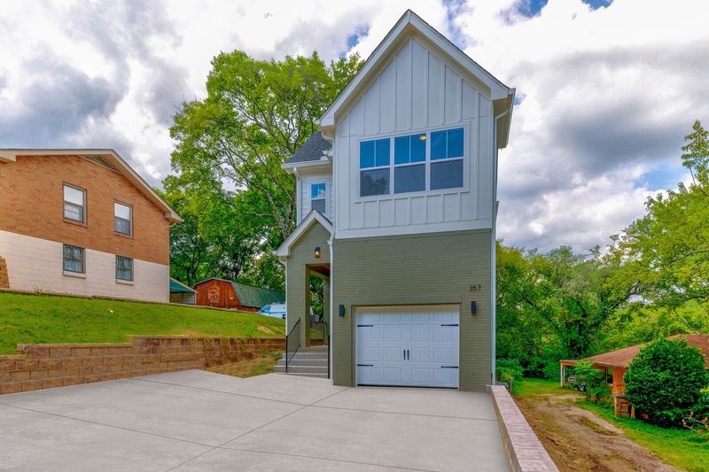 357 Willard Dr, Nashville, TN 37211