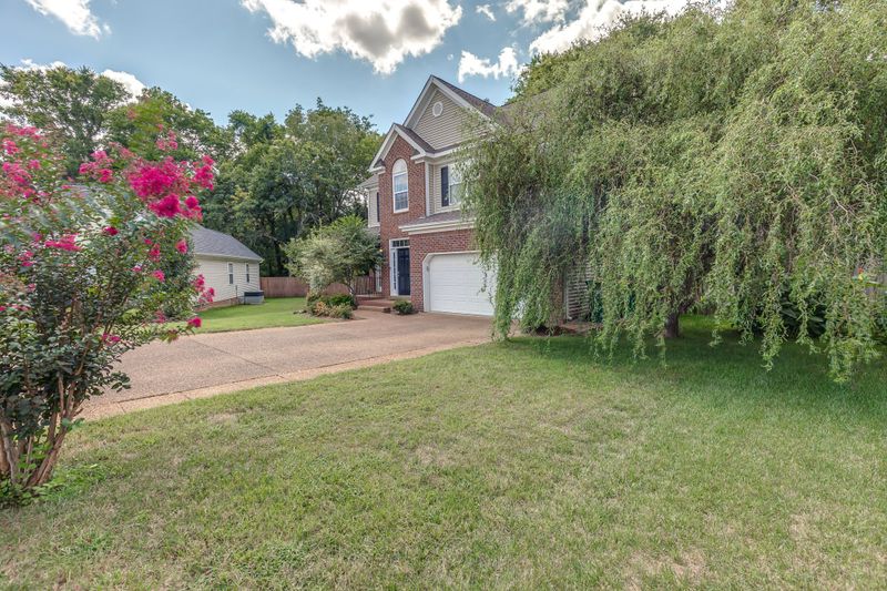 1232 Annapolis Cir, Thompsons Station, TN 37179