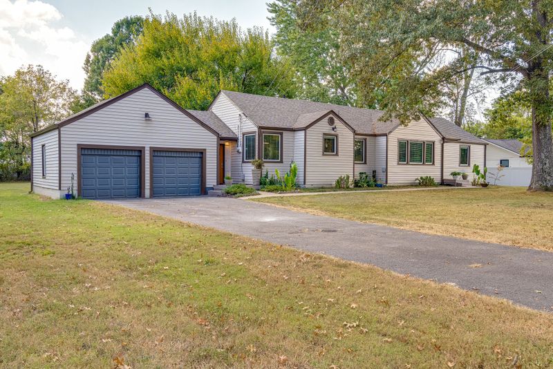 2530 Pennington Bend Rd, Nashville, TN 37214