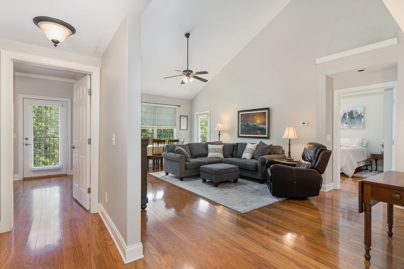 3201 Aspen Grove Dr #B8, Franklin, TN 37067