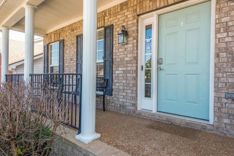 7357 Olmsted Dr, Nashville, TN 37221