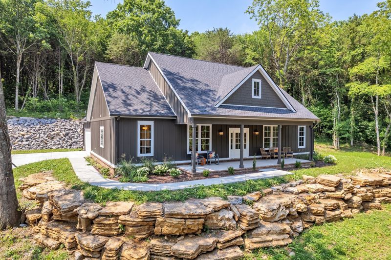 15897 Manchester Pike, Christiana, TN 37037