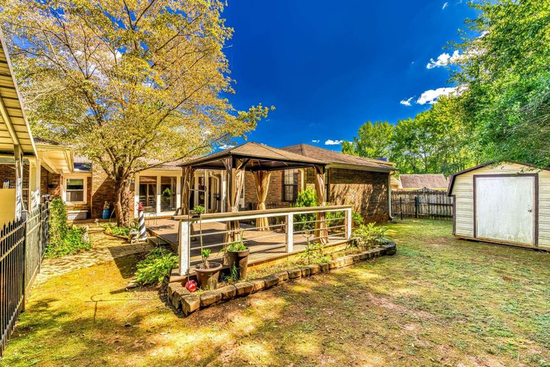115 W Oak Hill Dr, Florence, AL 35633