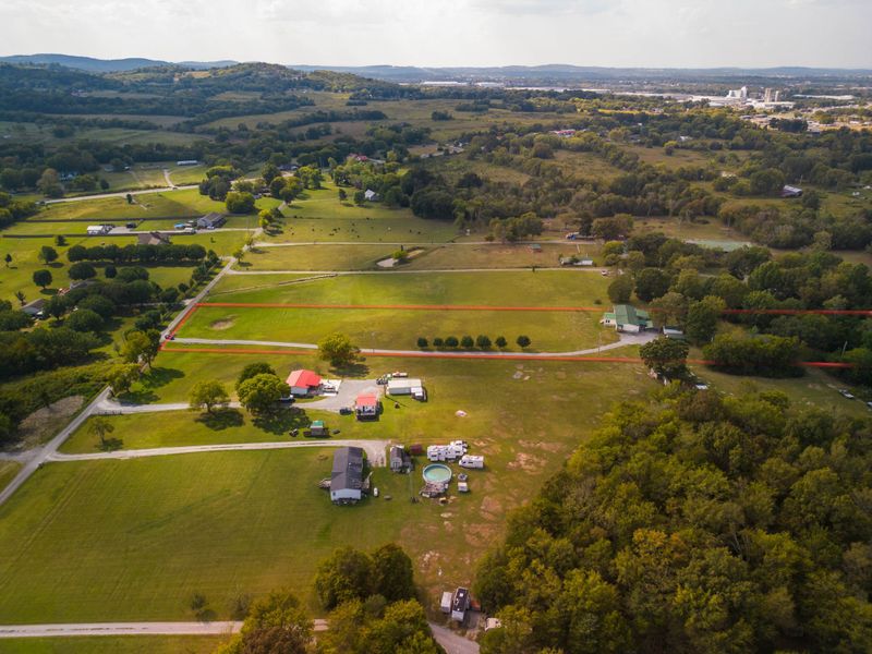 265 Mill Rd, Lebanon, TN 37090