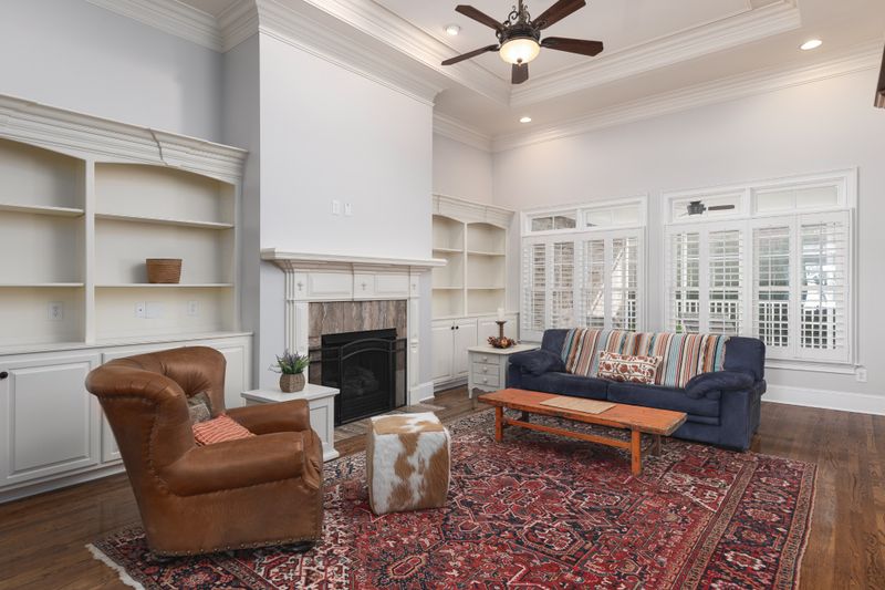 660 Springlake Dr, Franklin, TN 37064
