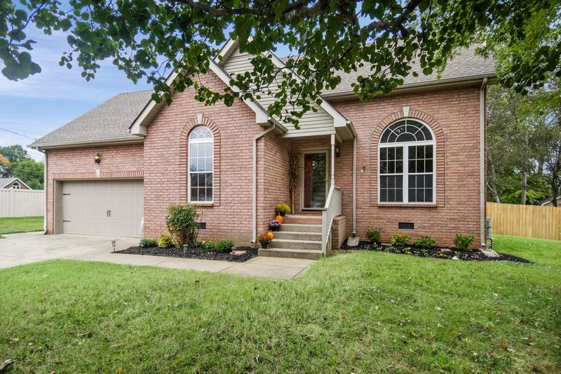 116 Calloway Ln, Hendersonville, TN 37075